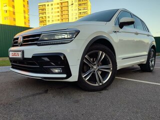 2018 Volkswagen Tiguan II, белый, 3540000 рублей, вид 4
