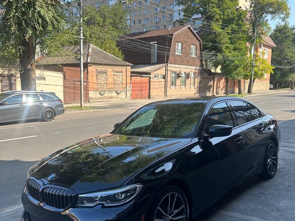 2019 BMW 3 серии 330i VII (G2x), чёрный, 3050000 рублей - вид 3