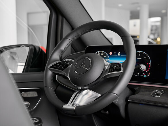 2026 Mercedes-Benz V-Класс 300 d экстра длинный III (W447) Рестайлинг 2, чёрный - вид 11
