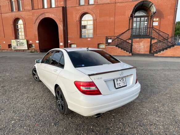 2013 Mercedes-Benz C-Класс 180 BlueEFFICIENCY III (W204) Рестайлинг, белый, 1570000 рублей - вид 6