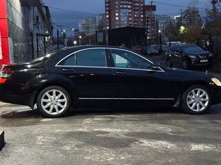 2006 Mercedes-Benz S-Класс 320 V (W221), чёрный, 1200000 рублей, вид 4