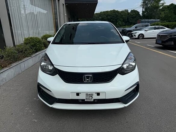 2022 Honda Fit IV, белый, 1250000 рублей - вид 1