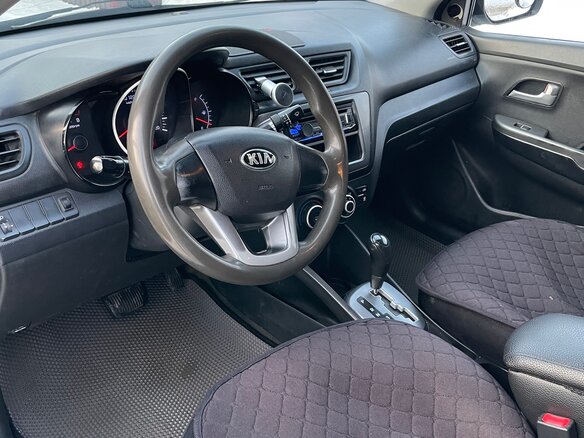 2013 Kia Rio III, белый, 630000 рублей - вид 5