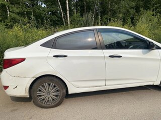 2015 Hyundai Solaris I Рестайлинг, белый, 520000 рублей, вид 3