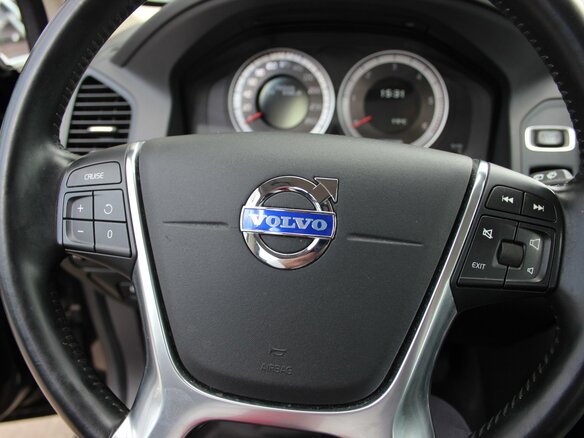 2013 Volvo XC60 I, чёрный - вид 12
