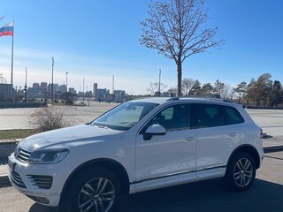 2017 Volkswagen Touareg II Рестайлинг, белый, 3700000 рублей, вид 4