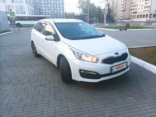 2017 Kia Ceed II Рестайлинг, белый, 1550000 рублей, вид 4