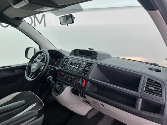 2017 Volkswagen Transporter T6, белый, 4690000 рублей - вид 15