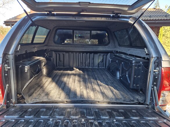 2016 Toyota Hilux VIII, серый, 5300000 рублей - вид 13