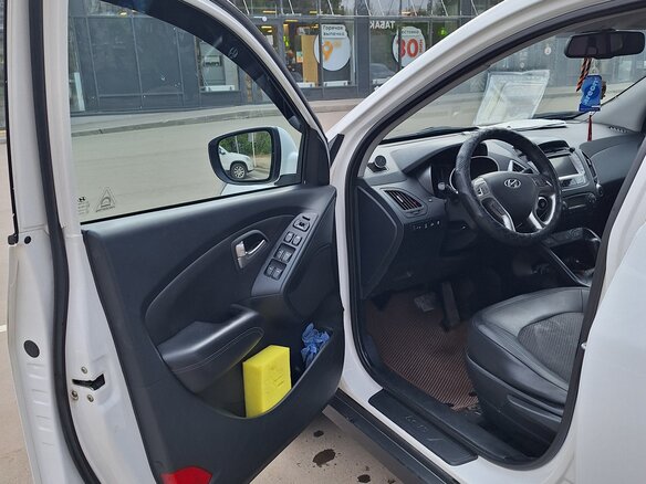 2011 Hyundai ix35 I, белый, 1050000 рублей - вид 9
