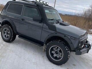 2018 Lada (ВАЗ) 2121 (4x4) Bronto I Рестайлинг, серебристый, 1270000 рублей, вид 2