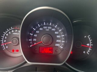 2014 Kia Rio III, красный, 798000 рублей, вид 2