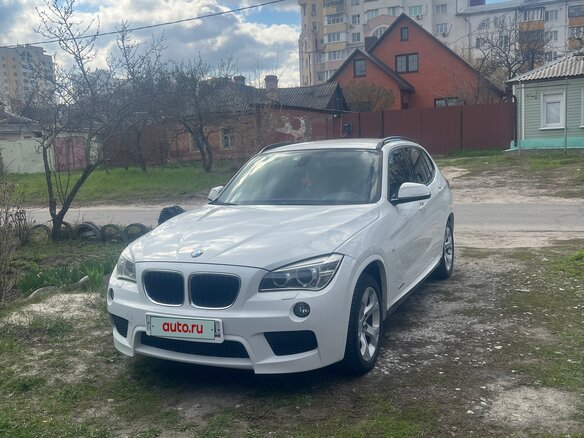 2014 BMW X1 20i I (E84) Рестайлинг, белый, 1400000 рублей - вид 1