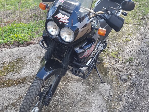 1997 Honda XRV 750 Africa Twin, чёрный - вид 1