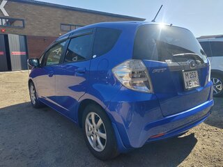 2011 Honda Fit Hybrid II, синий, 990000 рублей, вид 5
