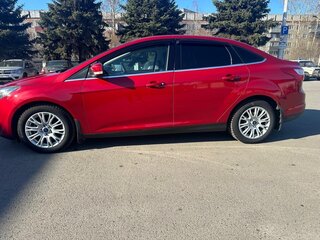 2013 Ford Focus III, красный, 880000 рублей, вид 4