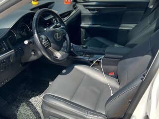 2016 Lexus ES 200 VI Рестайлинг, белый, 2800000 рублей, вид 3