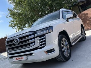 2022 Toyota Land Cruiser 300 Series, белый, 11700000 рублей, вид 5