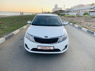 2015 Kia Rio III, белый, 550000 рублей, вид 1