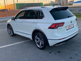 2020 Volkswagen Tiguan II, белый, 4300000 рублей, вид 4