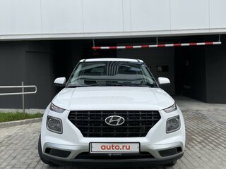 2020 Hyundai Venue I, белый, 1676713 рублей, вид 3