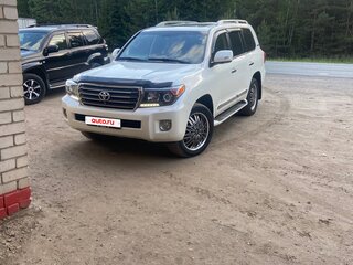 2014 Toyota Land Cruiser 200 Series Рестайлинг 1, белый, 4500000 рублей, вид 1