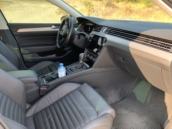 2018 Volkswagen Passat B8, серебристый - вид 5