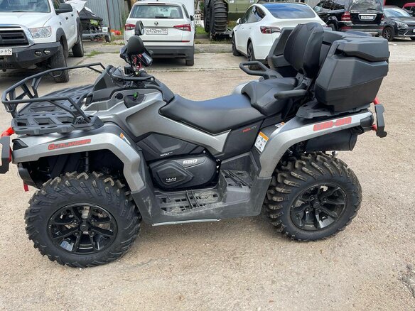 2018 BRP Can-Am Outlander MAX 650, серый - вид 3