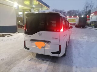 2016 Honda Stepwgn Spada V, белый, 2700000 рублей, вид 5