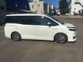 2017 Toyota Voxy III (R80), белый, 1999999 рублей - вид 2