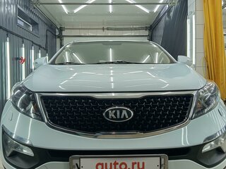 2014 Kia Sportage III Рестайлинг, белый, 1700000 рублей, вид 3