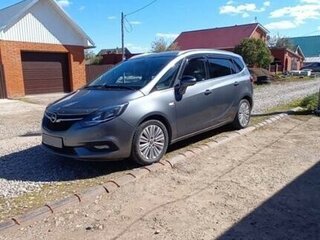 2017 Opel Zafira C Рестайлинг, серый, 1700000 рублей, вид 1