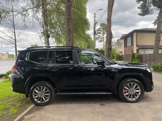 2021 Toyota Land Cruiser 300 Series, чёрный, 11900000 рублей, вид 4