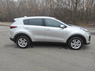 2016 Kia Sportage IV, серебристый, 1800000 рублей, вид 5