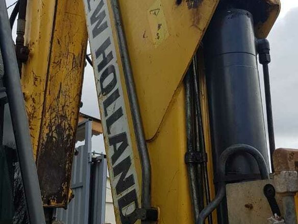 2005 New Holland LB115, жёлтый, 4200000 рублей - вид 15