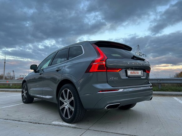 2019 Volvo XC60 II, серый, 2746126 рублей - вид 2
