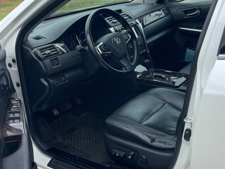 2014 Toyota Camry VII (XV50) Рестайлинг, белый, 1700000 рублей, вид 5