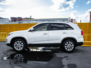 2019 Kia Sorento II Рестайлинг, белый, 1779000 рублей, вид 4