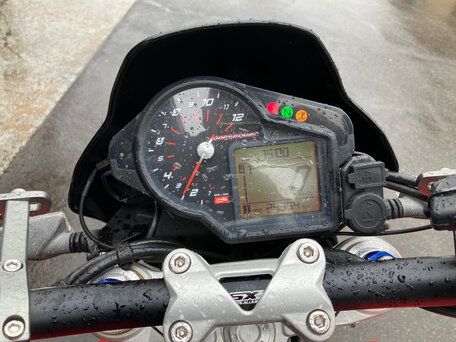 2009 Aprilia Dorsoduro 750, красный, 560000 рублей, вид 4