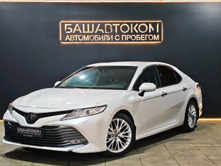 Toyota Camry VIII (XV70)