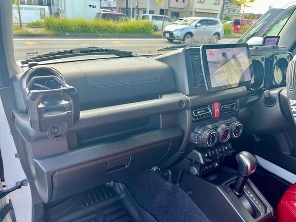 2022 Suzuki Jimny Sierra IV, белый - вид 14