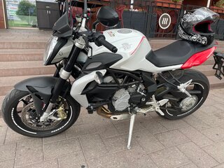 2014 MV Agusta Brutale 800, белый, 799900 рублей, вид 2