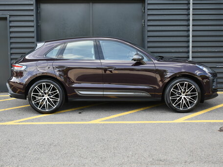 2026 Porsche Macan I Рестайлинг 2, фиолетовый, 13990000 рублей, вид 5
