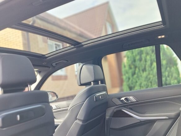 2023 BMW X5 40i IV (G05/G18) Рестайлинг, белый, 11490000 рублей - вид 18