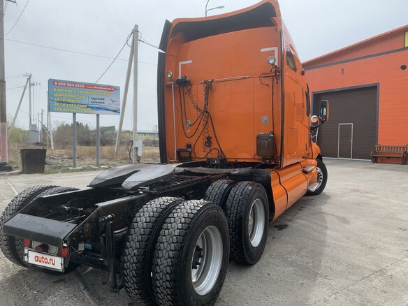 2009 Kenworth T2000, оранжевый, 2390000 рублей - вид 6