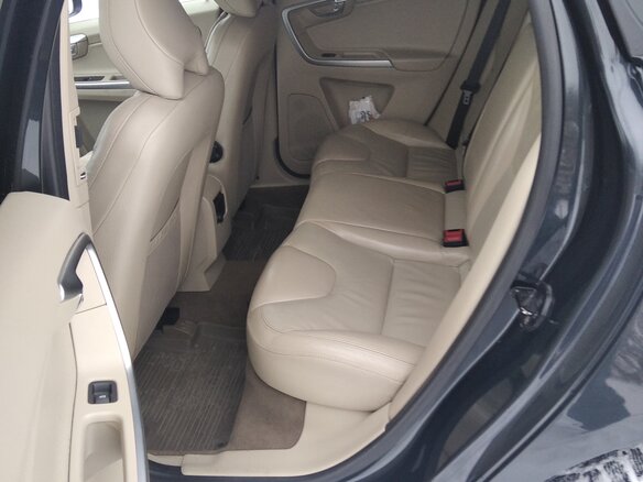 2010 Volvo XC60 I, серый, 1300000 рублей - вид 11