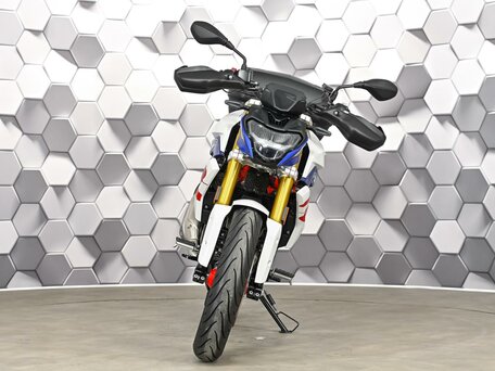 2023 BMW G 310 R, белый, 529000 рублей, вид 5