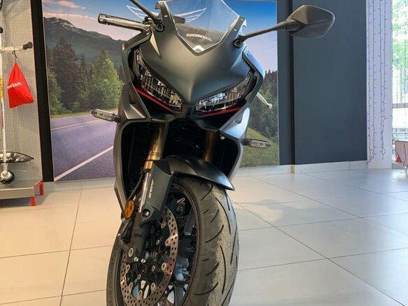 2021 Honda CBR 650R, чёрный - вид 3