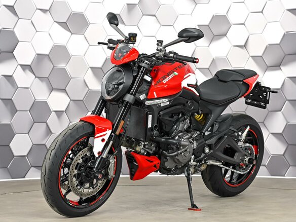 2023 Ducati Monster 937, красный, 899000 рублей - вид 1