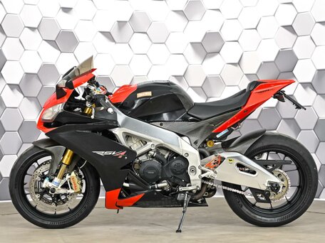 2009 Aprilia RSV4, красный, 699000 рублей, вид 3